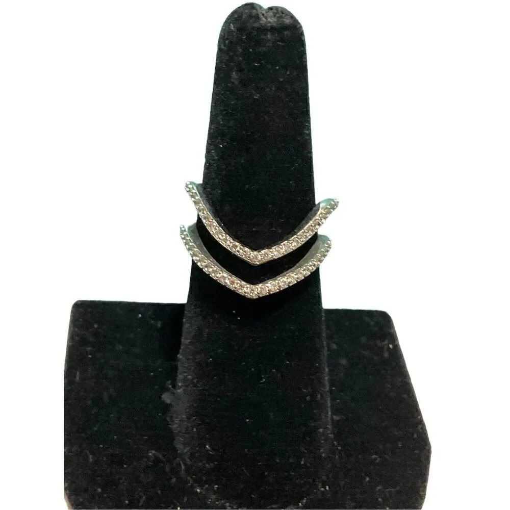 Modern CZ ring - Picture 15 of 16